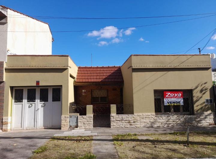 Casa · 130m² · 4 Ambientes · 1 Cochera
