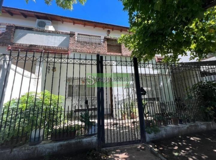 Casa · 140m² · 5 Ambientes · 1 Cochera