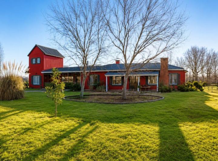 Casa · 200m² · 5 Ambientes