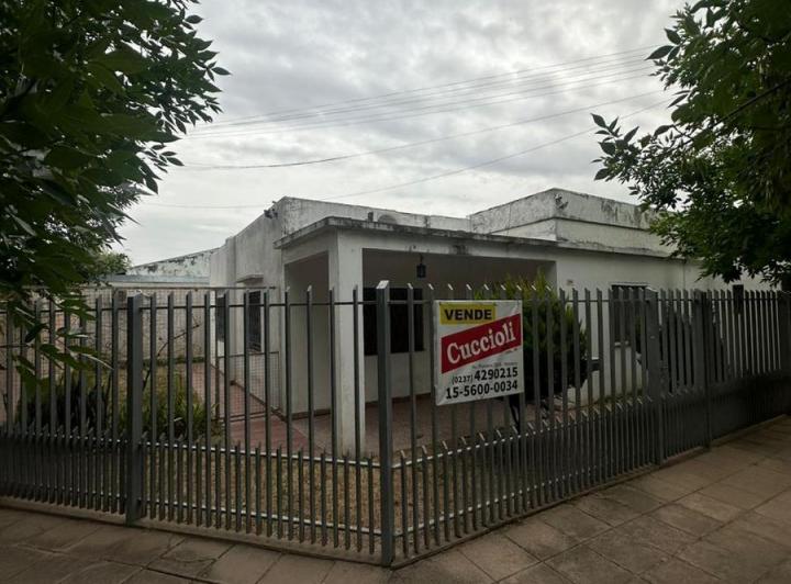 Casa · 344m² · 4 Ambientes · 2 Cocheras