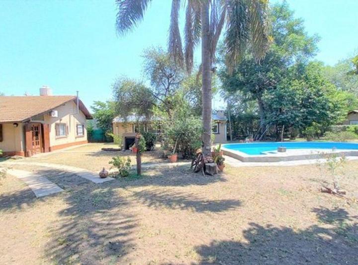 Casa · 140m² · 3 Ambientes · 2 Cocheras