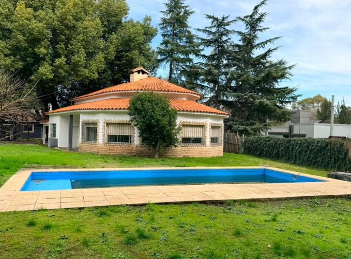 Casa · 200m² · 4 Ambientes