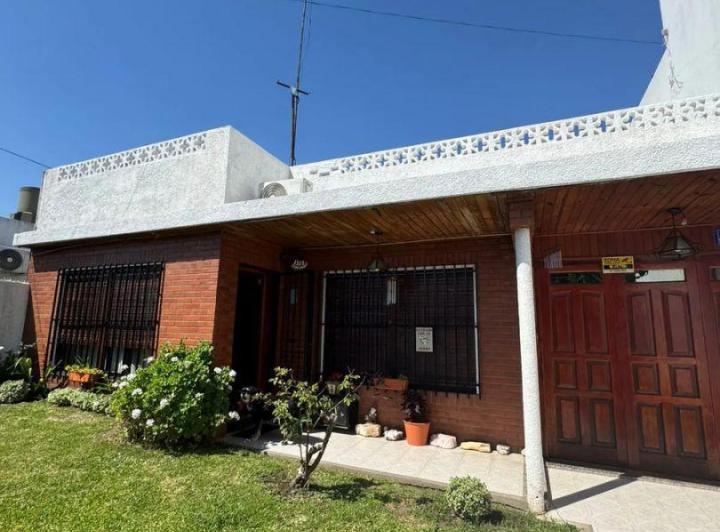 Casa · 170m² · 3 Ambientes · 3 Cocheras