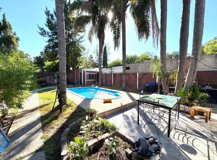Casa · 80m² · 3 Ambientes · 1 Cochera