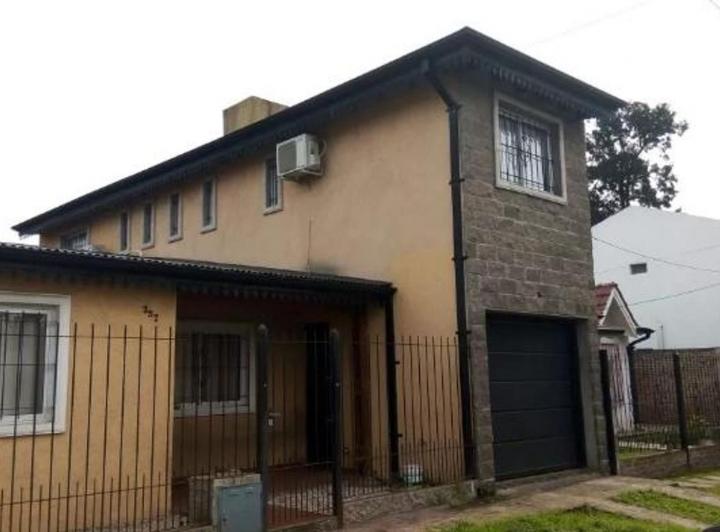 Casa · 160m² · 5 Ambientes
