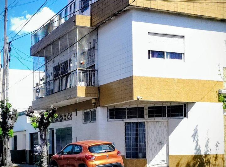 Casa · 126m² · 4 Ambientes · 1 Cochera