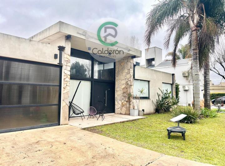 Casa · 230m² · 4 Ambientes