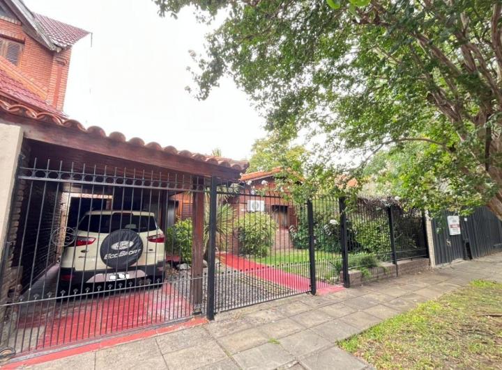 Casa · 140m² · 4 Ambientes · 1 Cochera