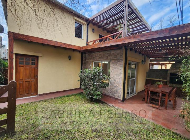 Casa · 91m² · 3 Ambientes · 1 Cochera