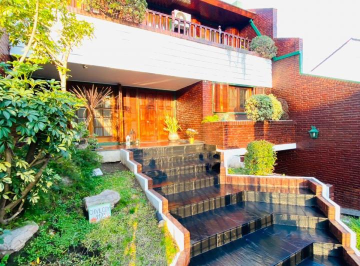 Casa · 447m² · 5 Ambientes · 5 Cocheras