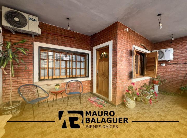 Casa · 220m² · 6 Ambientes · 3 Cocheras