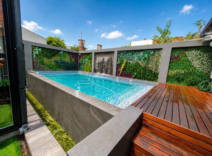 Casa · 285m² · 6 Ambientes · 1 Cochera