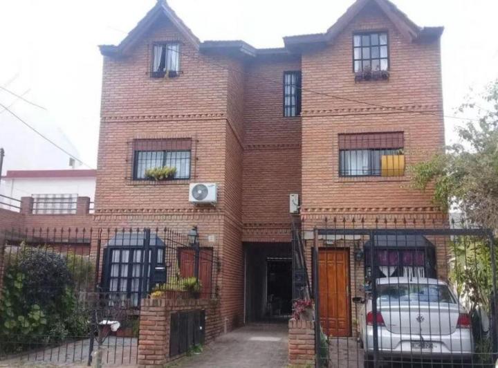 Casa · 155m² · 4 Ambientes · 1 Cochera