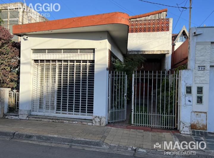 Casa · 70m² · 3 Ambientes · 1 Cochera