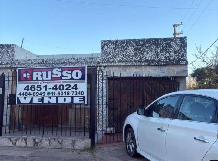 Casa · 100m² · 3 Ambientes · 2 Cocheras