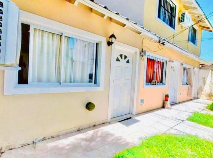 Casa · 70m² · 2 Ambientes · 1 Cochera