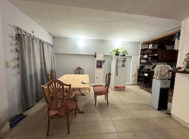 Casa · 129m² · 4 Ambientes · 2 Cocheras