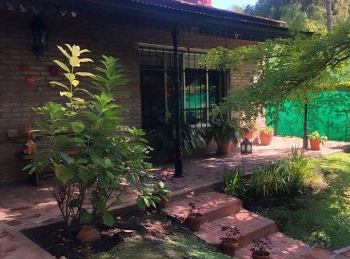 Casa · 140m² · 5 Ambientes · 3 Cocheras