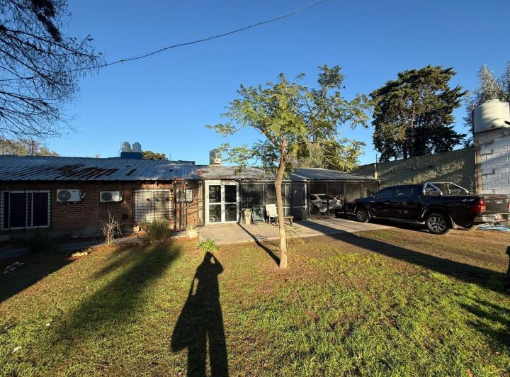Casa · 180m² · 4 Ambientes · 1 Cochera