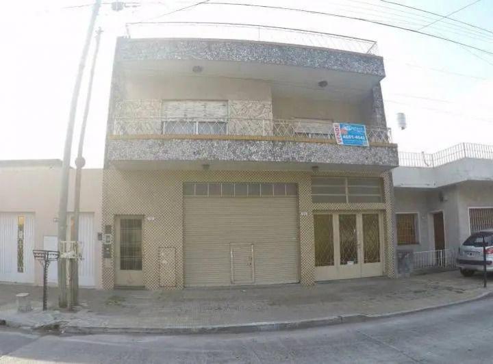 Casa · 280m² · 4 Ambientes · 1 Cochera