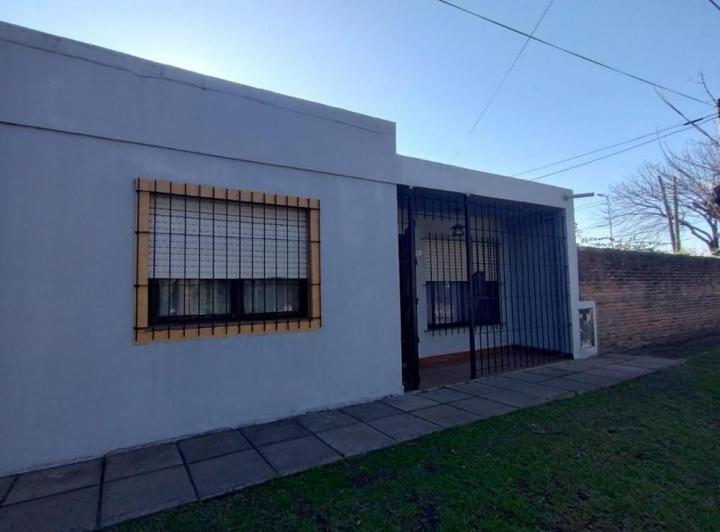 Casa · 68m² · 3 Ambientes · 2 Cocheras