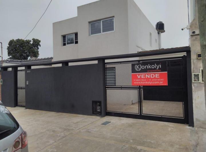 Casa · 180m² · 6 Ambientes · 3 Cocheras