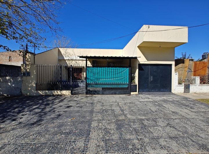 Casa · 156m² · 4 Ambientes · 1 Cochera