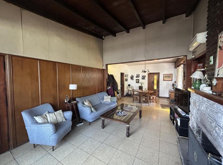 Casa · 110m² · 3 Ambientes · 2 Cocheras