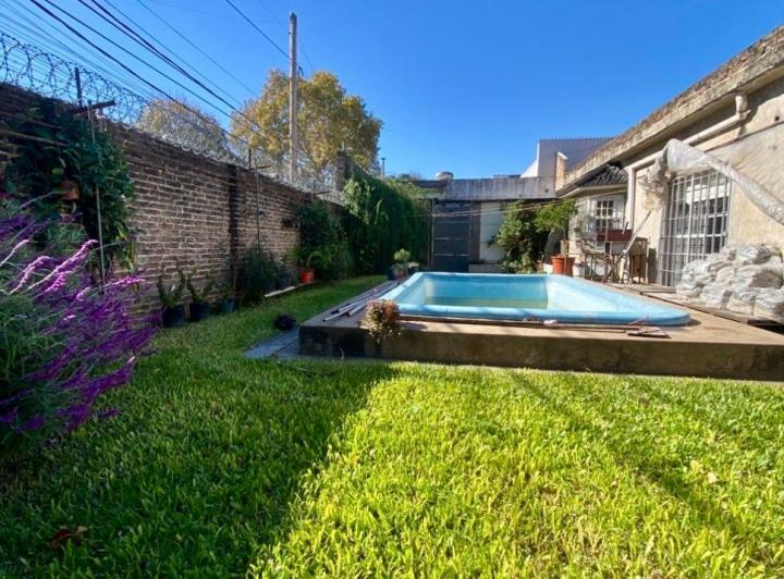 Casa · 70m² · 2 Ambientes · 1 Cochera