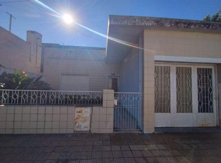 Casa · 130m² · 4 Ambientes · 1 Cochera