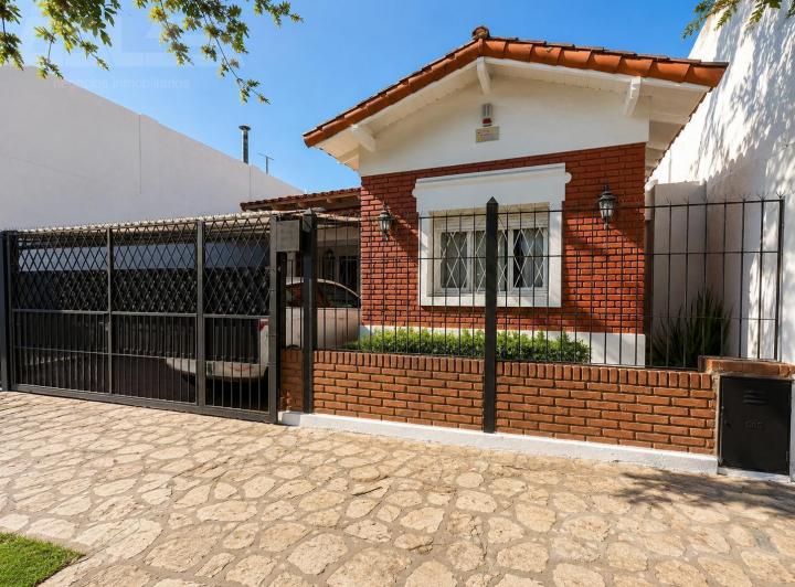 Casa · 158m² · 4 Ambientes · 1 Cochera