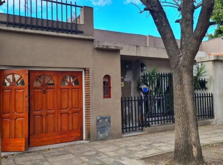 Casa · 150m² · 3 Ambientes · 1 Cochera