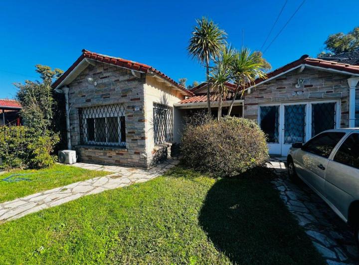 Casa · 130m² · 5 Ambientes · 1 Cochera
