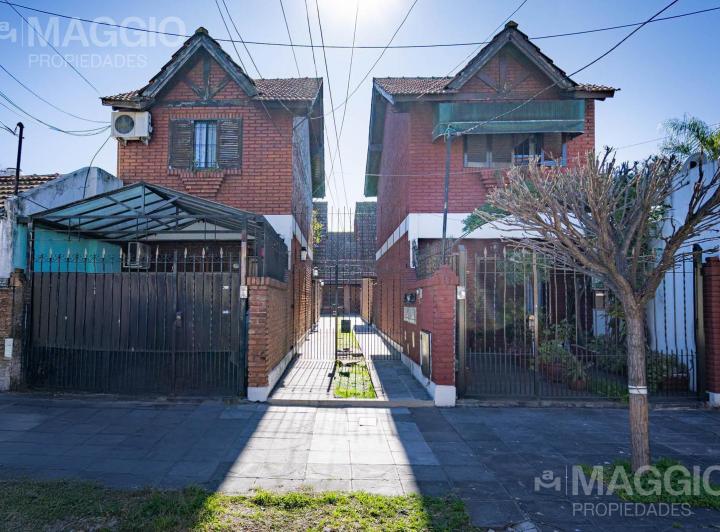Casa · 44m² · 2 Ambientes · 1 Cochera