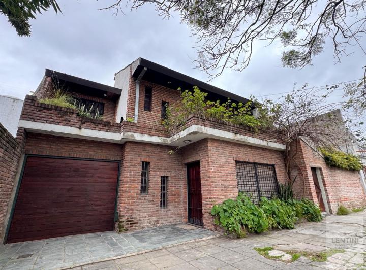 Casa · 120m² · 4 Ambientes · 1 Cochera