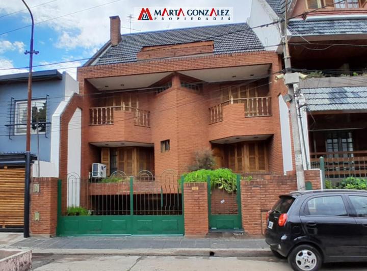 Casa · 474m² · 5 Ambientes · 1 Cochera