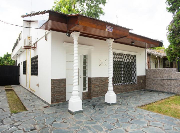 Casa · 142m² · 4 Ambientes · 2 Cocheras