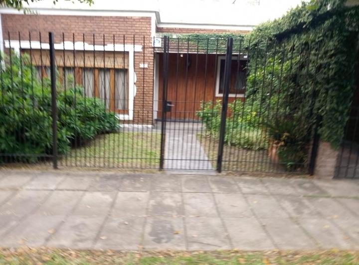 Casa · 170m² · 4 Ambientes · 1 Cochera