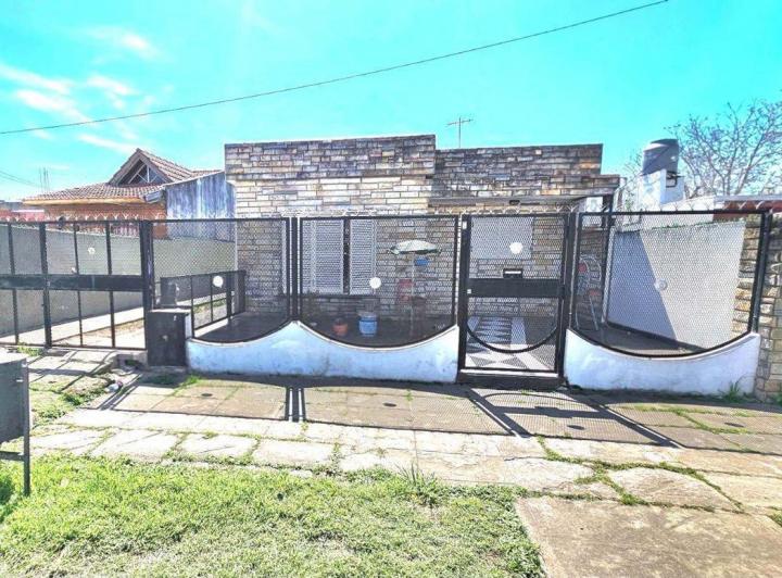 Casa · 150m² · 3 Ambientes · 2 Cocheras
