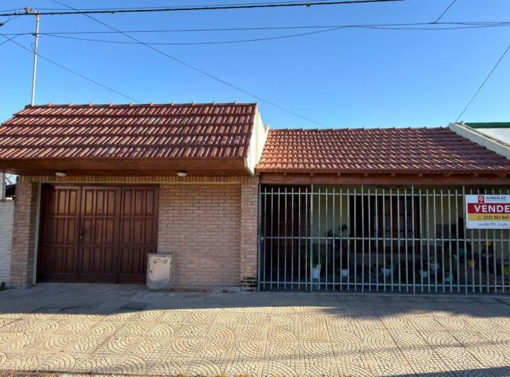 Casa · 142m² · 5 Ambientes · 1 Cochera