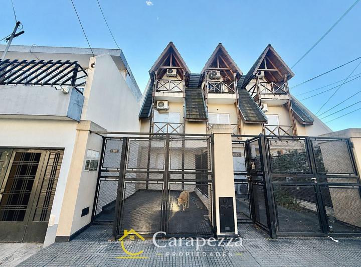 Casa · 93m² · 4 Ambientes · 1 Cochera