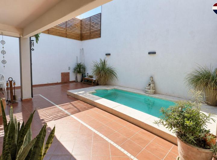 Casa · 172m² · 4 Ambientes · 2 Cocheras