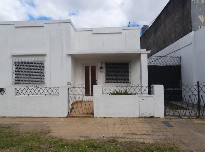Casa · 100m² · 3 Ambientes · 1 Cochera