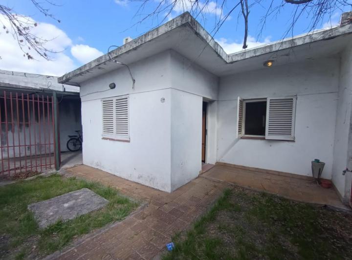Casa · 70m² · 3 Ambientes · 3 Cocheras