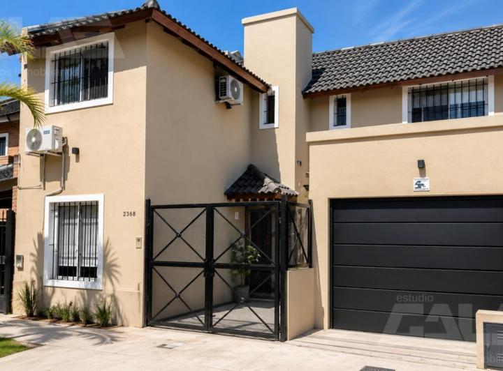 Casa · 140m² · 4 Ambientes · 2 Cocheras