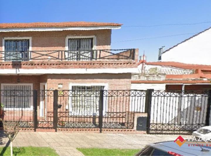 Casa · 123m² · 5 Ambientes · 2 Cocheras