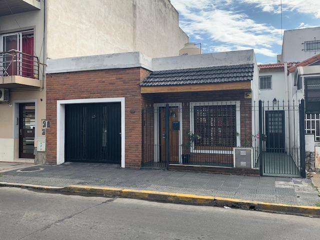Casa · 104m² · 3 Ambientes · 1 Cochera