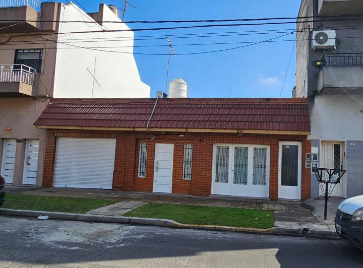 Casa · 120m² · 4 Ambientes · 1 Cochera