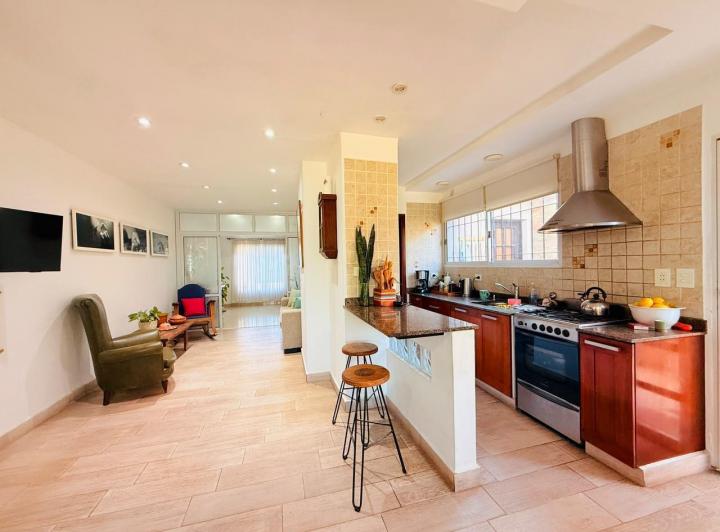 Casa · 160m² · 4 Ambientes · 2 Cocheras