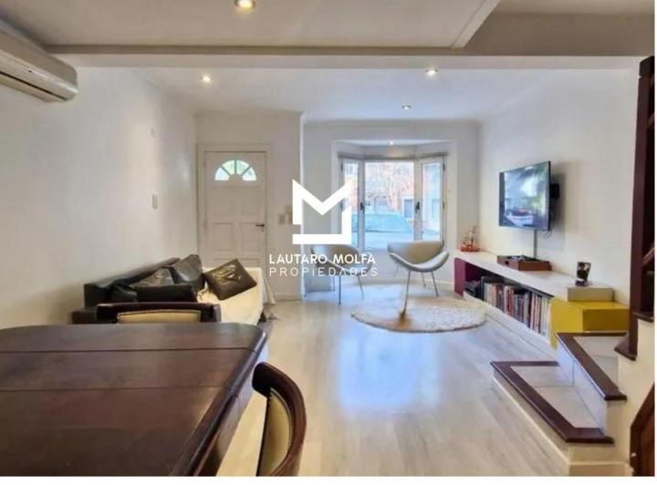 Casa · 90m² · 4 Ambientes · 2 Cocheras